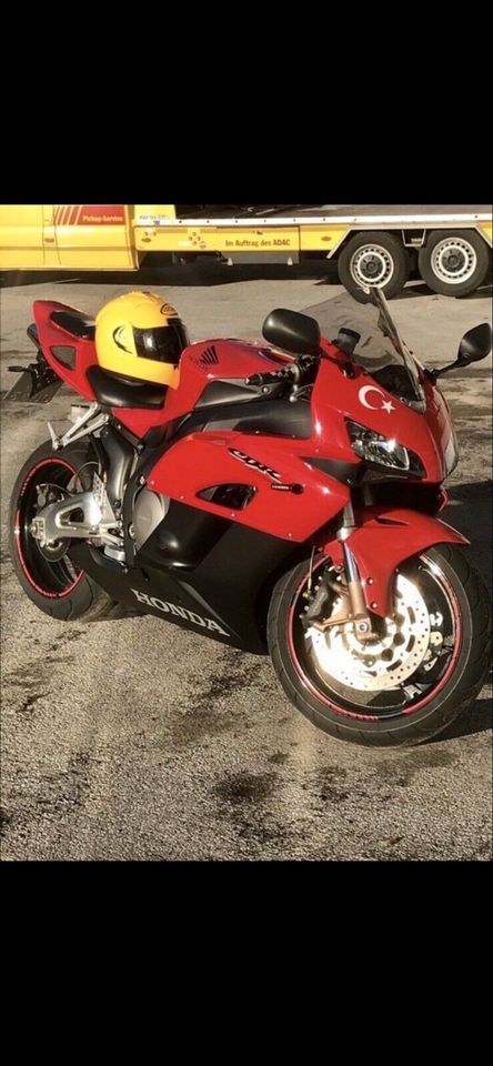 Honda CBR 1000 RR SC57 in Lüdenscheid