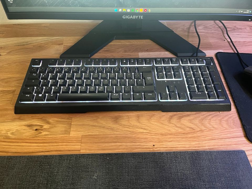 Razer Ornata V2, USB, DE Gaming Tastatur schwarz mit RGB in Kiel