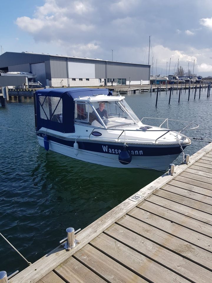 Motorboot, 90 PS Außenborder, Pilothausboot in Kaltenkirchen