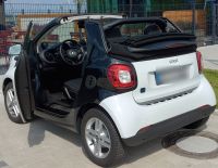 smart EQ fortwo cabrio 22 kW-Bordlader mit Schnellladefunktion Baden-Württemberg - Metzingen Vorschau