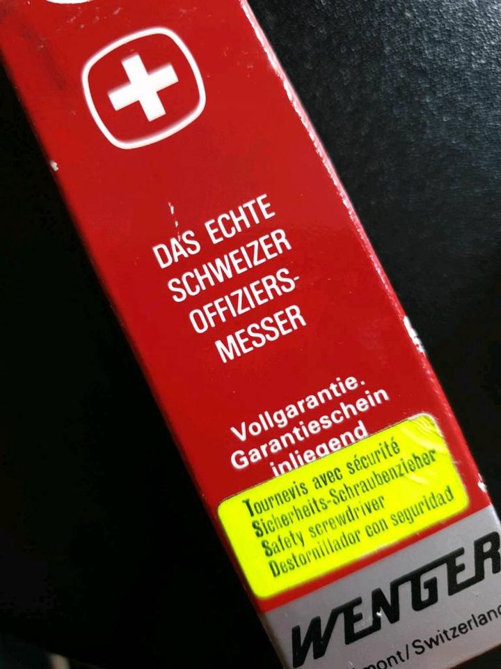 VICTORINOX Sackmesser LONZA NEU in Berlin