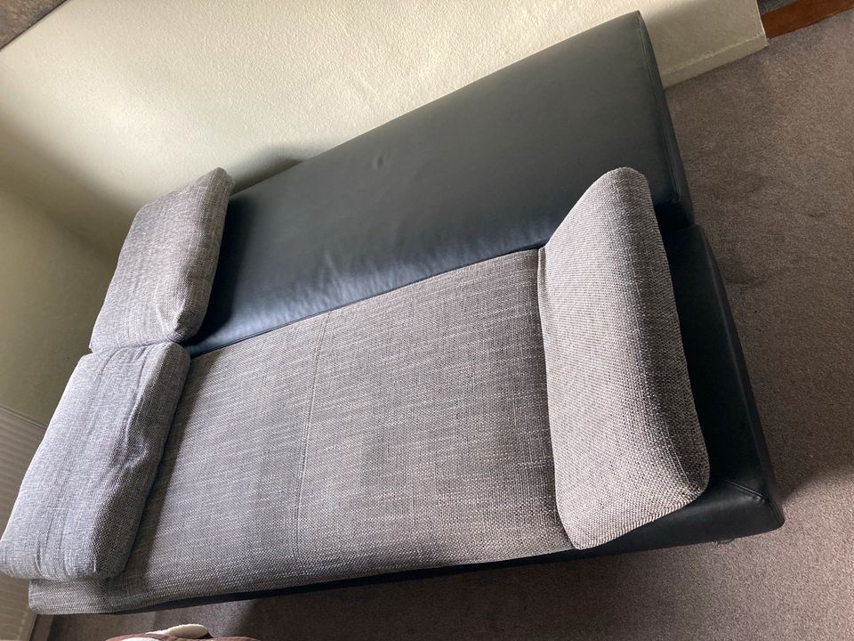 Sofa / Couch / Sitzgarnitur mit Bettkasten ausziehbar in Offenbach