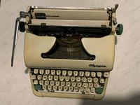Vintage Olympia  Schreibmaschine im Koffer, 1950er 1960er Jahre Niedersachsen - Dörverden Vorschau