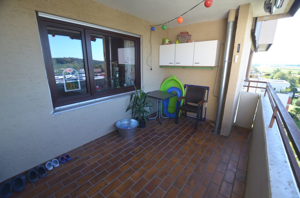 Gepflegte 3 Zimmer Wohnung mit tollem Ausblick auf dem beliebten Biberacher Mittelberg in Biberach an der Riß