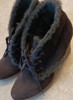 Braune Damen Tommy Hilfiger Stiefeletten Stiefel Hessen - Büdingen Vorschau
