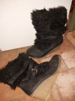 Stiefel Stiefelette schwarz mit Keilabsatz Gr. 39 Leipzig - Stötteritz Vorschau