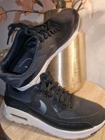 Weihnachtsgeschenk Nike Air Max Damen schwarz top Zustand Gr.40 Hessen - Gießen Vorschau