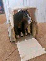 Schleich Pferdetransporter + 2 Pferde Anhänger Hessen - Kirchhain Vorschau