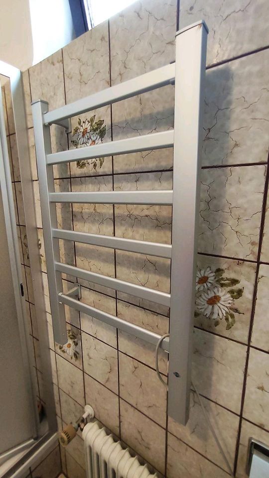 Handtuchwärmer Handtuchtrockner BETEC Towel Warmer 100W in Leonberg