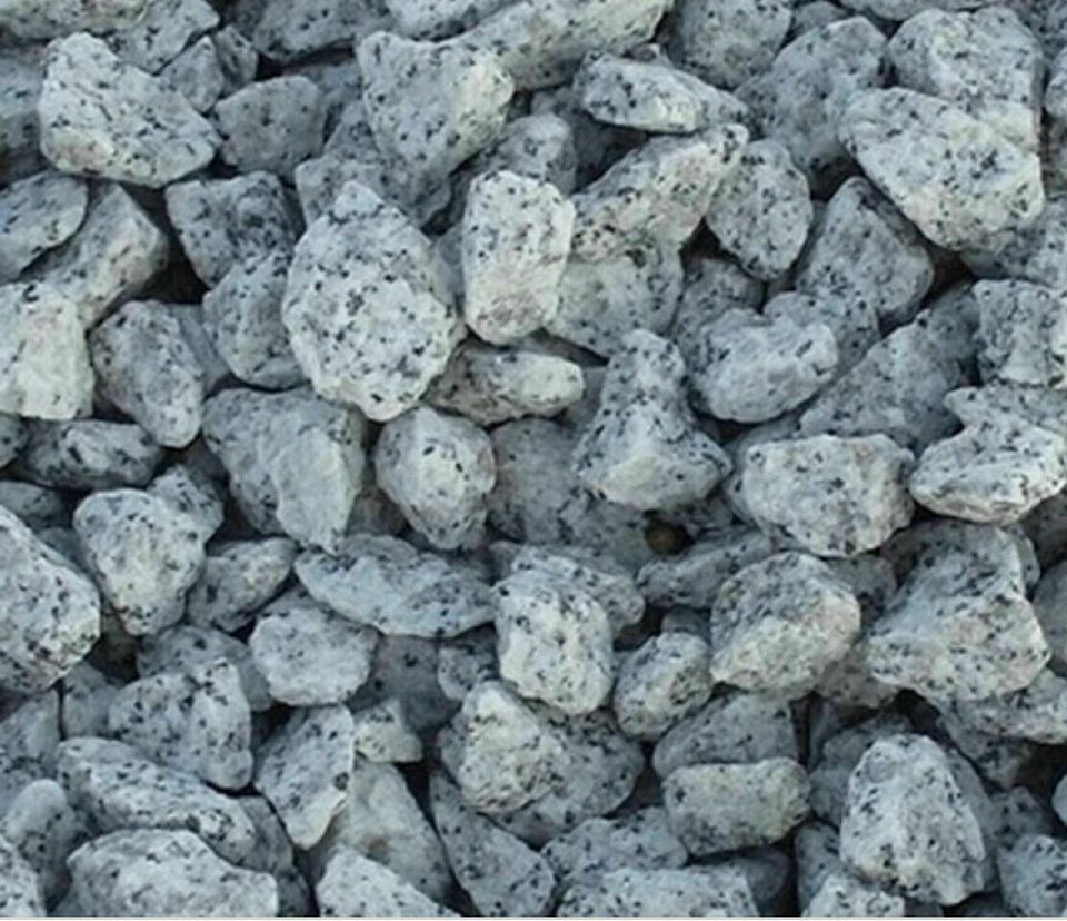 26 Tonnen 8-16 16-22mm Granitsplitt Pfeffer Salz Edelsplitt Stein in Dahme/Mark