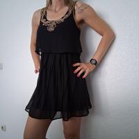 Kleid in Größe M von Stradivarius mit Kettenverzierung ! Hessen - Reinheim Vorschau
