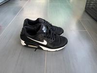 Nike Air Max Damen Größe 37,5 schwarz /weiß Baden-Württemberg - Schwetzingen Vorschau