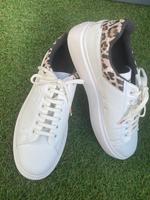 HUGO BOSS Sneaker Gr. 41 weiß Thüringen - Bad Blankenburg Vorschau