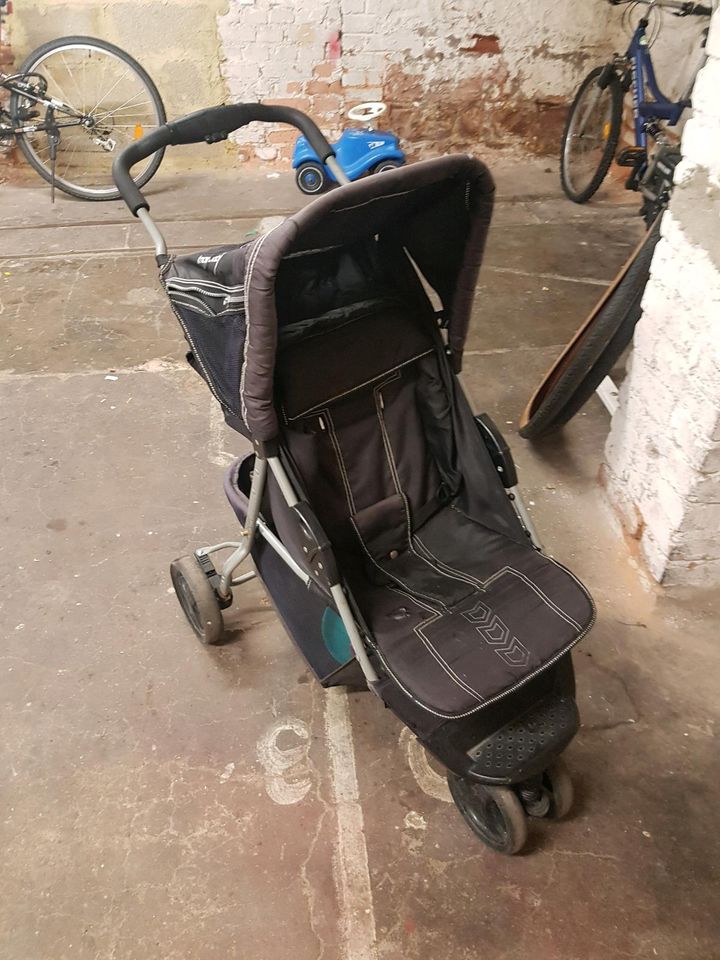 Kinderwagen Stück 10 € in Homburg