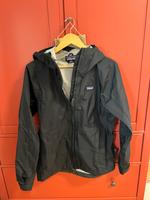 NEUWERTIG! Patagonia Regenjacke Jacke Hardshell Plötz Öl Sachsen - Leutersdorf Vorschau
