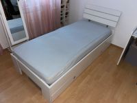 Zimmer-Set für Mädchen: Bett, Nachttisch & Schreibtisch Baden-Württemberg - Villingen-Schwenningen Vorschau