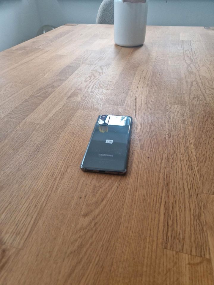 Samsung Galaxy S20 in Lübeck