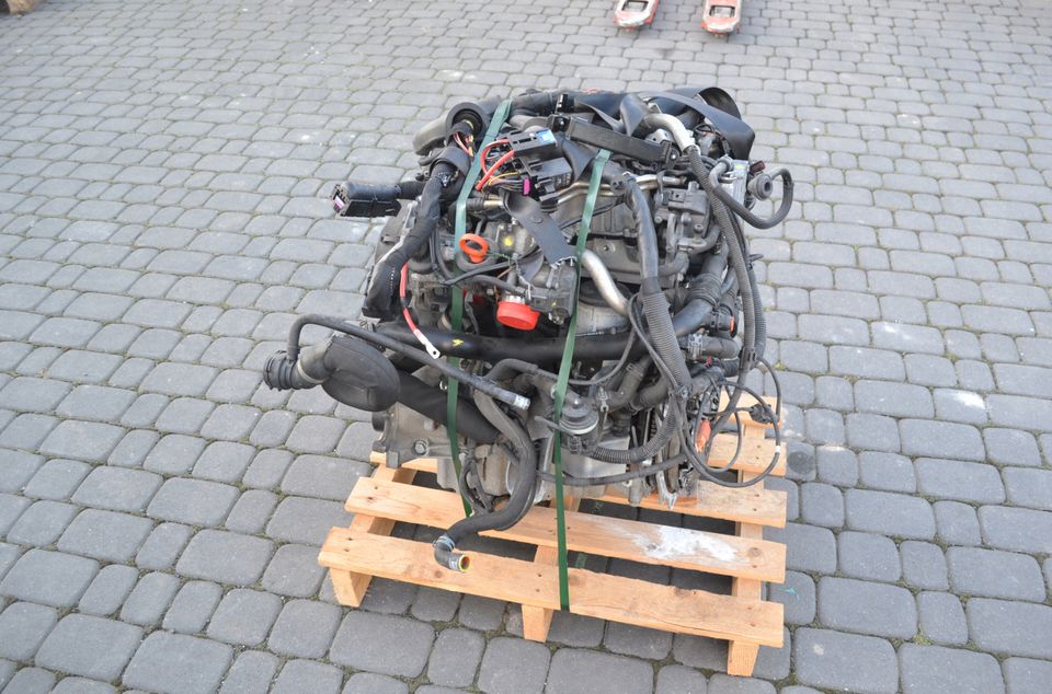 MOTOR CAG 2.0 TDI AUDI VW SEAT SKODA KOMPLETT in Frankfurt am Main