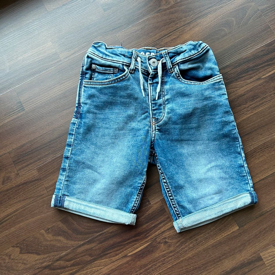 H&M kurze Hose Jeans-Shorts Gr.140 TOP! in Östringen
