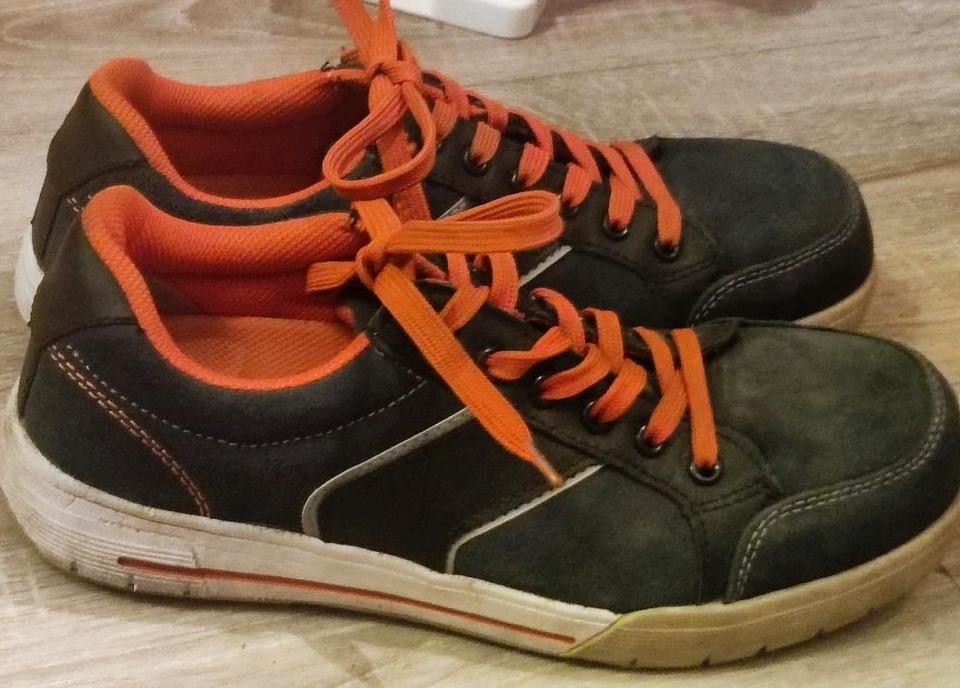 Verkaufe 1 Paar Sicherheitsschuhe S1P Größe 45 Marke Bata in Bad Wildungen