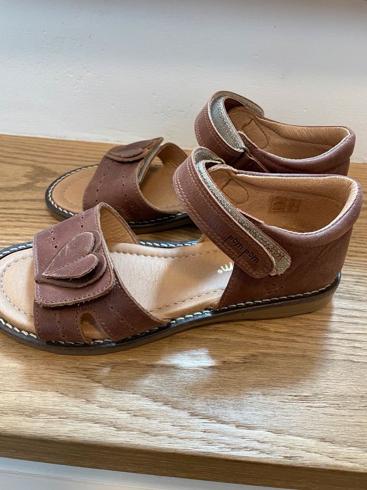 Pom pom Sandalen Leder braun Gr. 33 wie neu in Bochum