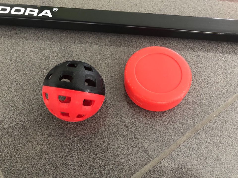 Hudora Hockey Set Schläger Ball Puck in Staufen im Breisgau