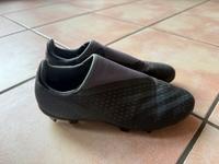 Adidas Fußballschuhe ohne Schnürsenkel 40 schwarz Nordrhein-Westfalen - Kaarst Vorschau