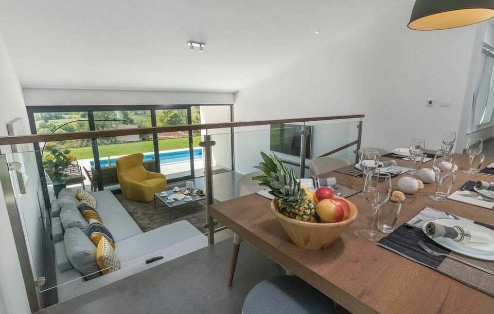 Ferienhaus mit Pool in Velavala (Kroatien) für 8 Personen in Stuttgart