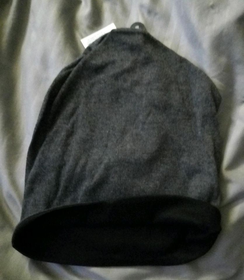 Jersesy Beanie Wende-Mehrzweckmütze grau/schwarz unisex EG in Dresden