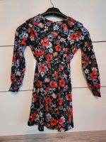 Mädchen Kleid mit Blumenprint, NEUWERTIG! Niedersachsen - Neustadt am Rübenberge Vorschau