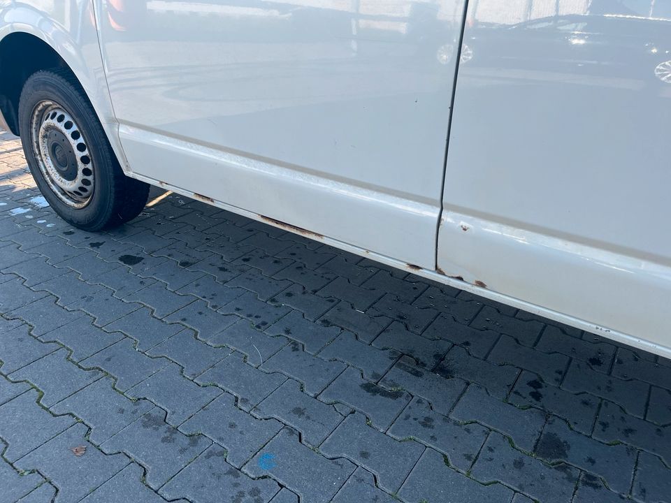 VW T5 Transporter / Renntramsporter bitte Beschreibung lesen in Bad Homburg