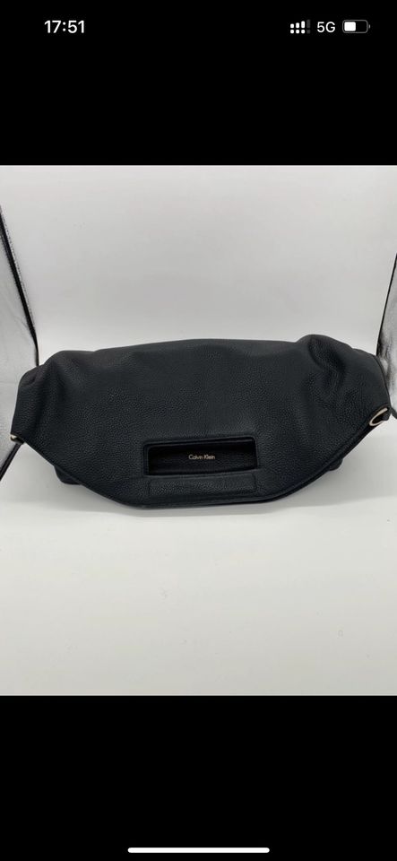 Calvin Klein 100% Ledertasche in Berlin