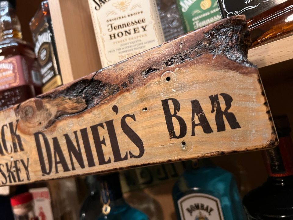 Schild Holzschild Jack Daniel‘s Bar in Landshut