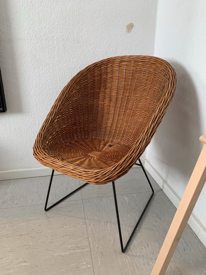 Vintage Korbstuhl Stuhl Rattan in Köln