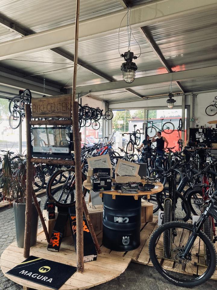 Raymon Tahona Pro - 2025 Bosch Gen. 5 - 800 Wh E-Bike Pedelec (S) in Hammelburg