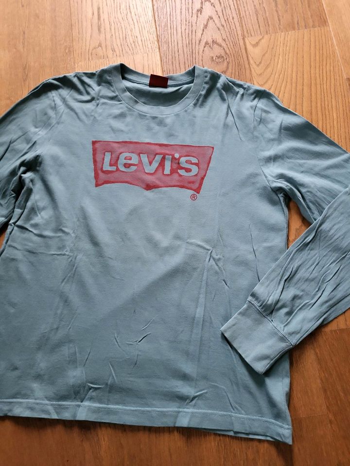 Levi's langarm- shirt, pulli, gr.M/ 48,  164....w. neu in Bad Neustadt a.d. Saale