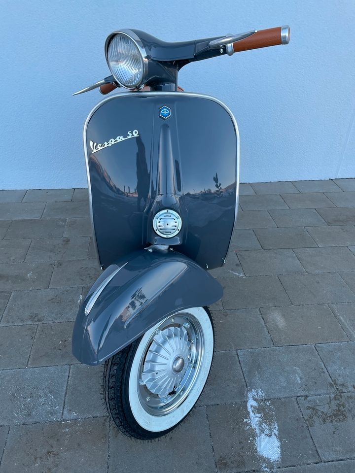 Vespa V 50 12 Volt!! Wunschfarbe möglich!! in Donauwörth