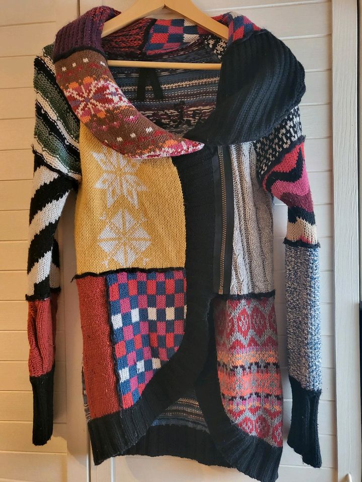 Desigual Strickjacke M in Glückstadt