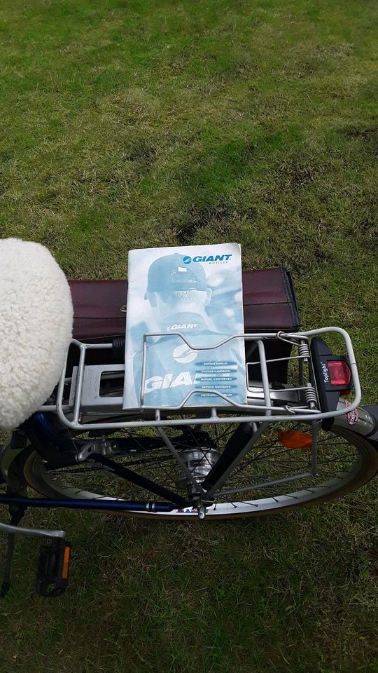 Fahrrad 28", mit Zubehör in Ladbergen