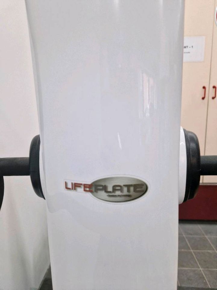 Fitnessgerät Vibrationstrainer Lifeplate 7.0 in Erkelenz