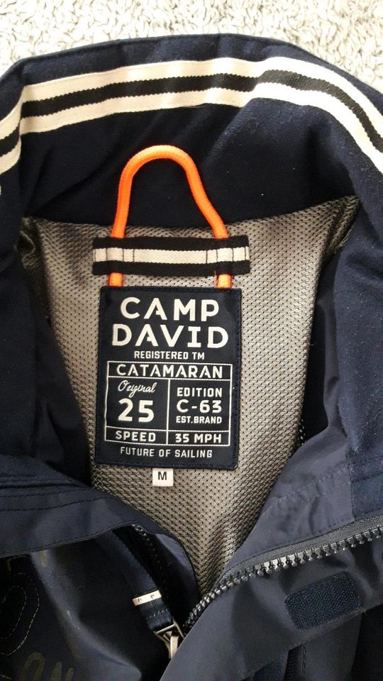 Jacke Gr M Neu Camp David in Rehden