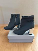 Neu! Stiefelette mit Absatz Gr. 37 Stiefel Boots grau Bayern - Rosenheim Vorschau