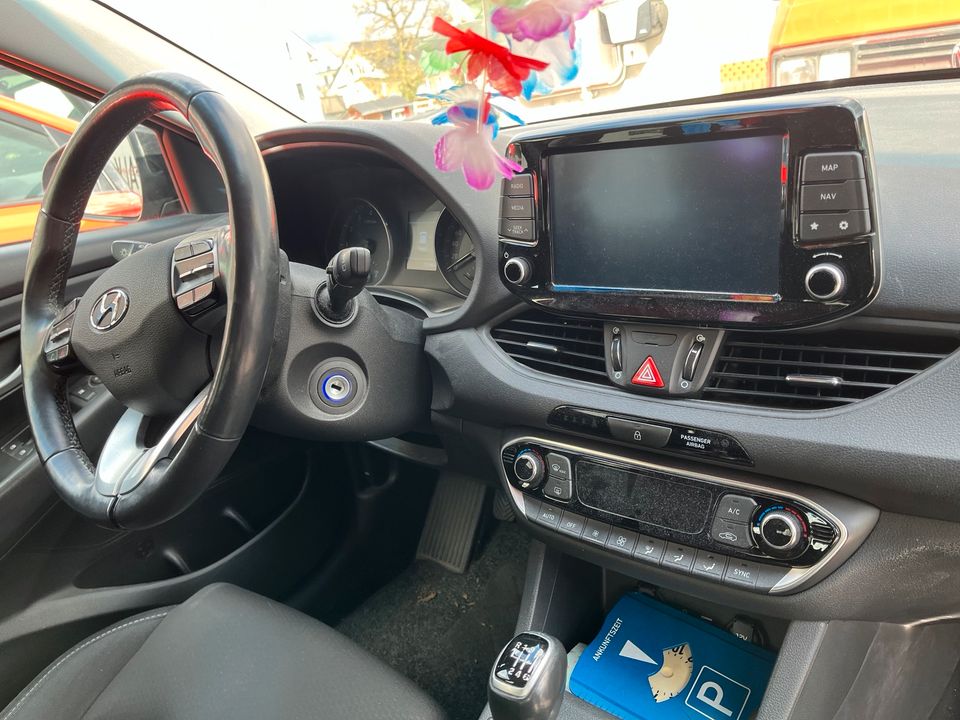 Hyundai i30 yes in Neuwied