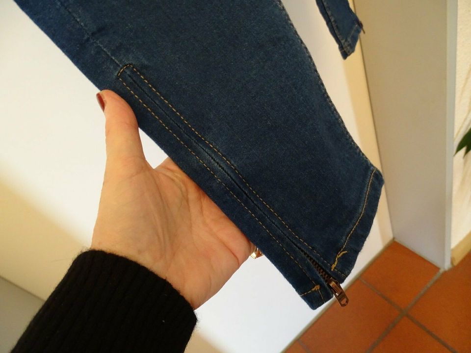 Jeans Skinny blau - GR 36 wie neu in Freiburg im Breisgau