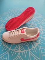 *Brandneue*  Nike Knackige Court 38 und 38,5 Sportschuhe Hessen - Naumburg  Vorschau