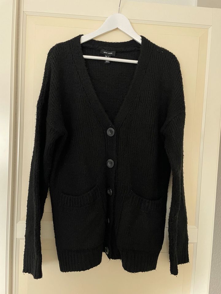 New Look Cardigan Strickjacke Strickpulli Pullover schwarz Gr.S in Dorsten