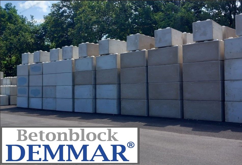 diverse Betonblock Betonstein BetonLego Legosteine Stapelsteine in Wolnzach