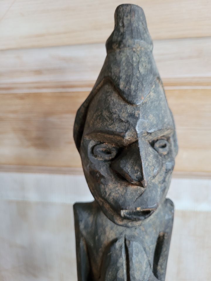 Figur vom Sepik Penisreiter, Papua Neuguinea in Wedemark