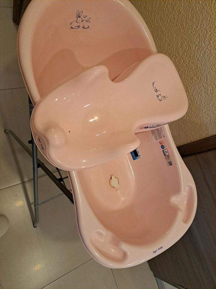 Baby Badewanne mit gestell NUR GESTELL!! in Zützen