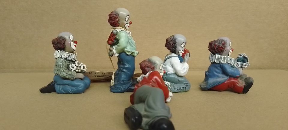 Gilde Clowns 7cm - Quintett mit Blumen und Herz in Plauen